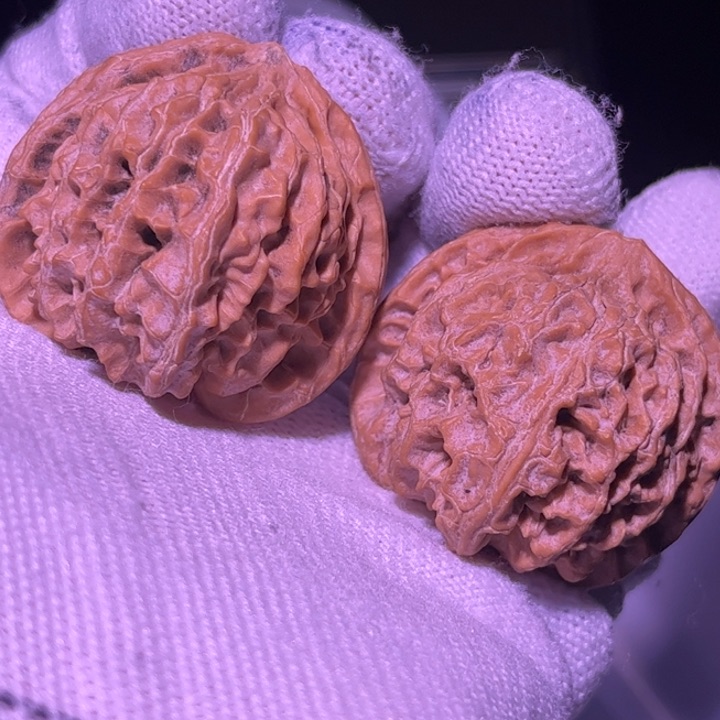 文玩核桃吊坠苹果8