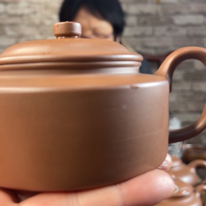 柿***意紫砂茶壶紫砂艺术展是中华传统