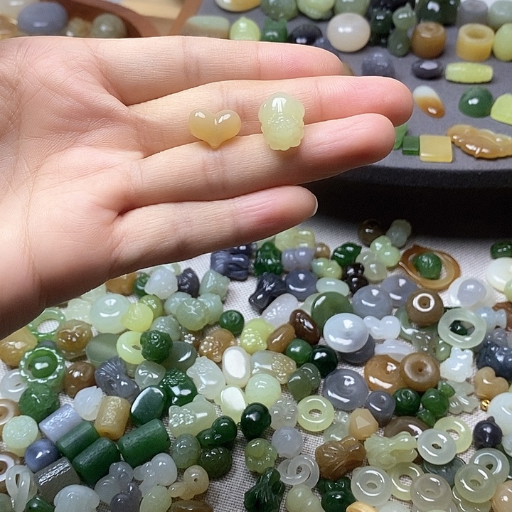 未镶嵌和田玉挂件荣*