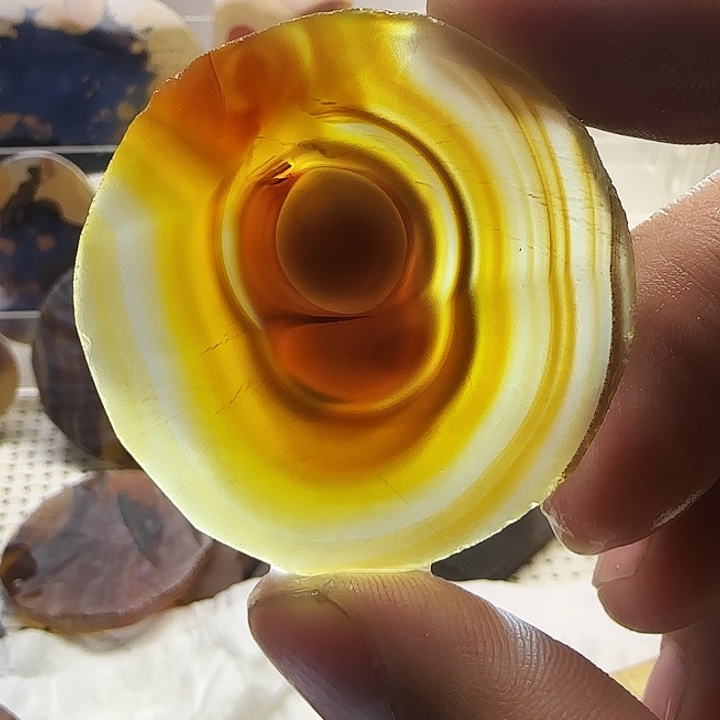 玛瑙/玉髓未镶嵌珠宝奇石