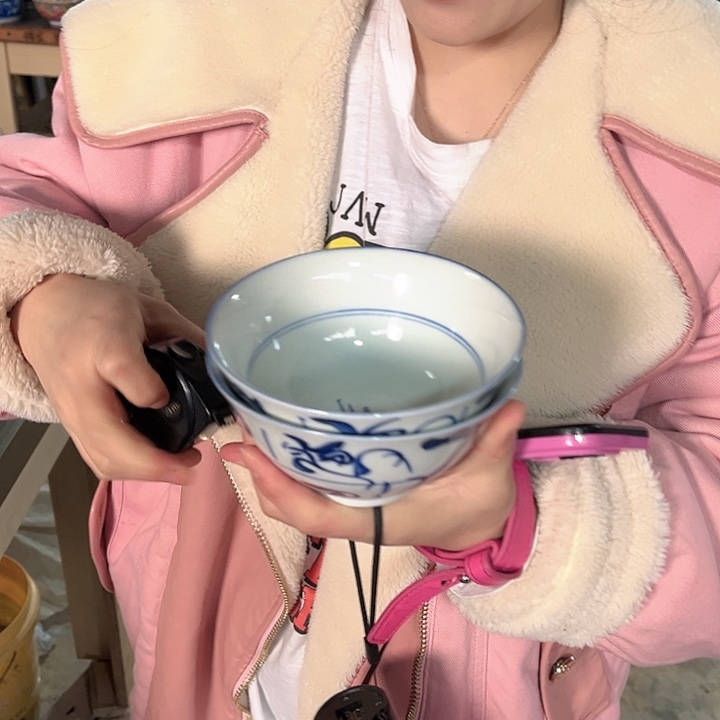 瓷片////////直径13厘米。4个。