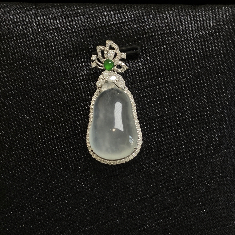 缅甸A货翡翠 白冰瓜吊坠18k镶嵌