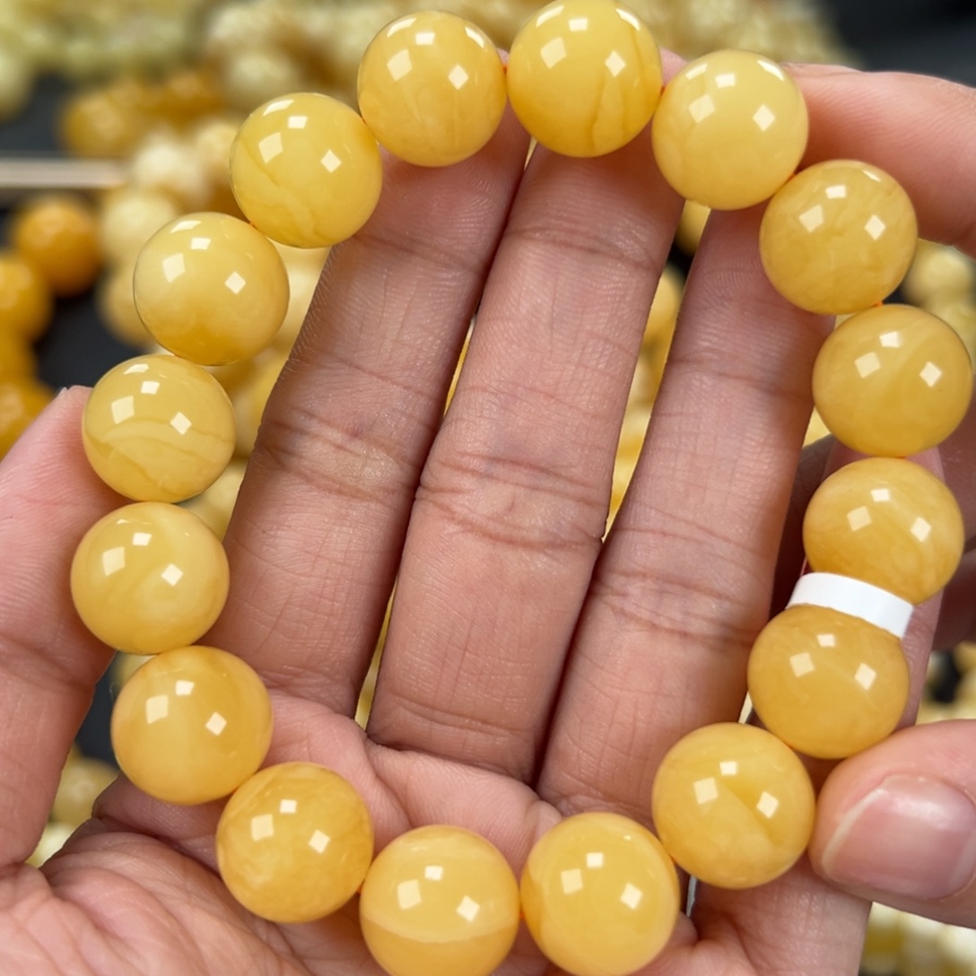 琥珀未镶嵌手链23.4克