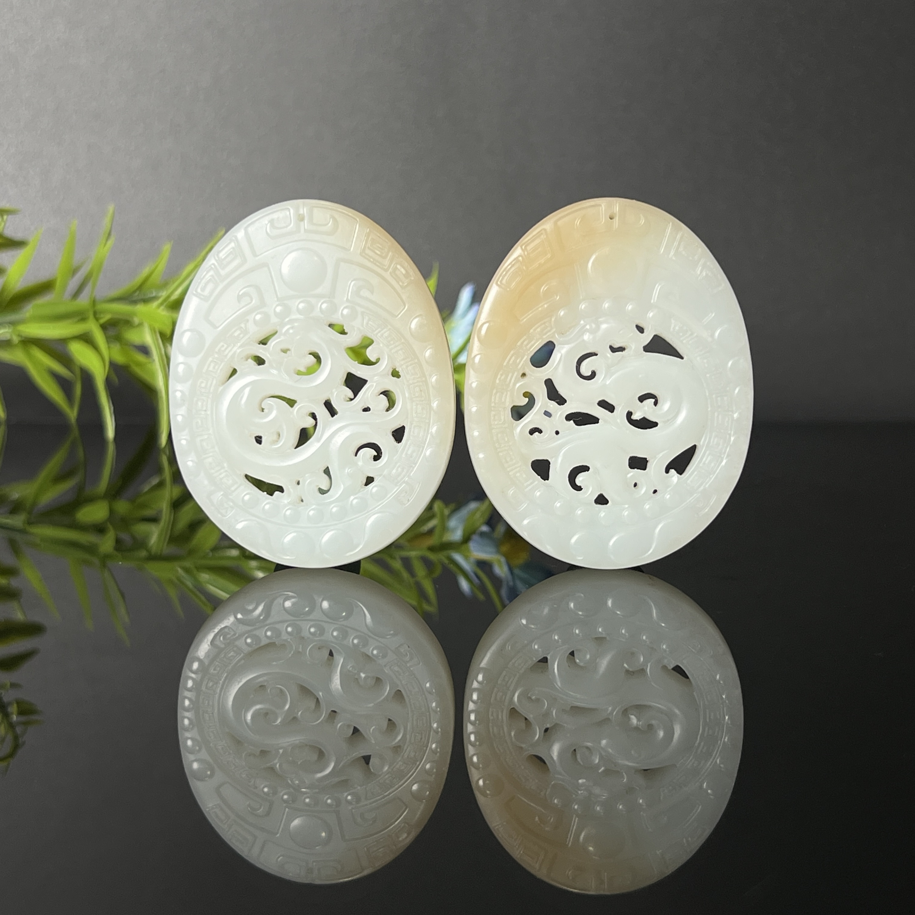 1211GC6640和田玉挂件