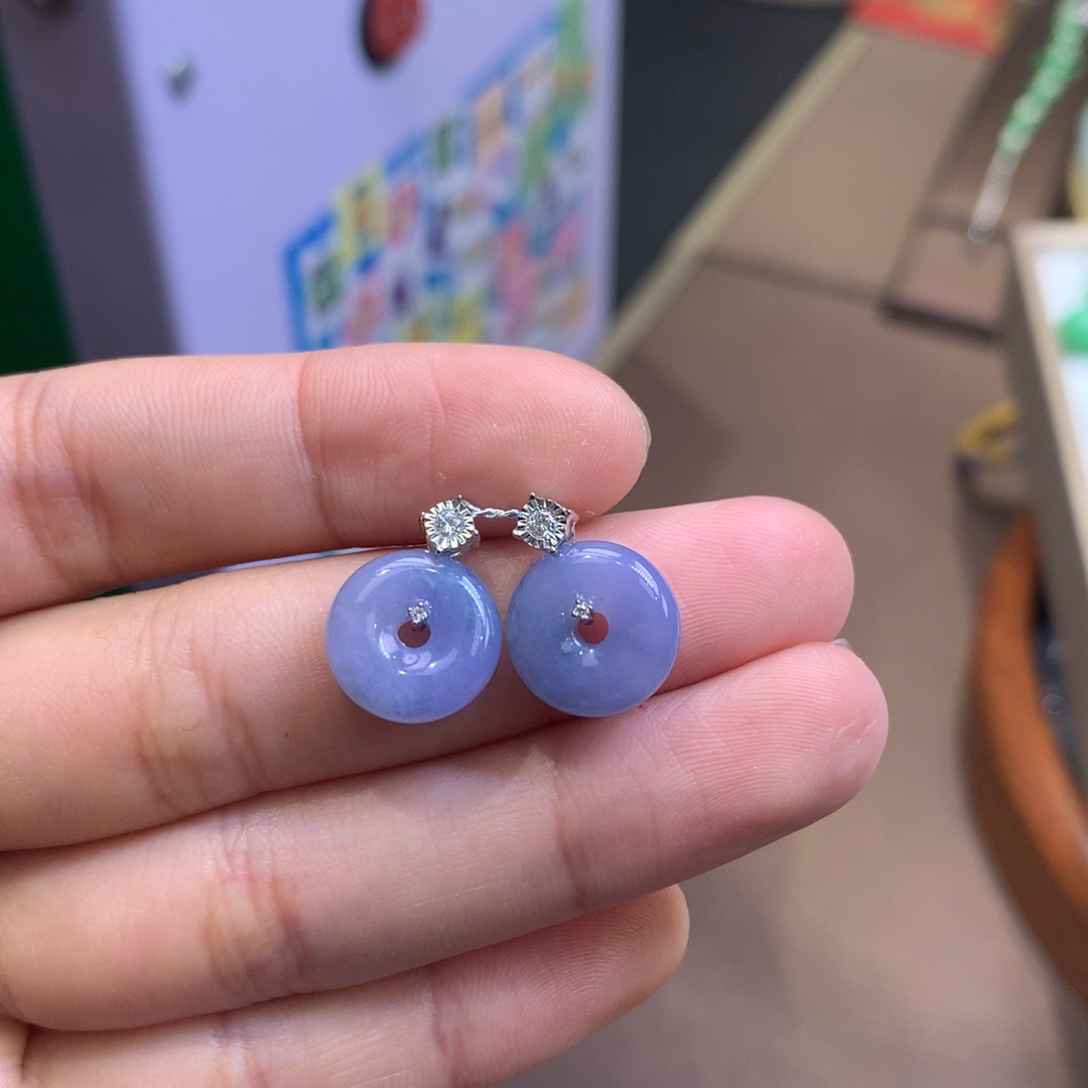 翡翠18K金镶嵌颈饰翡翠