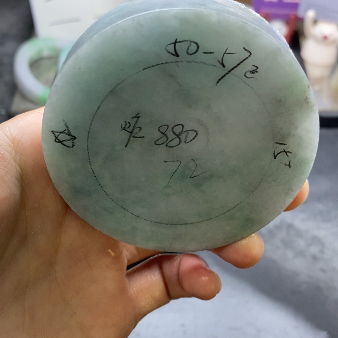 定制翡翠未镶嵌翡翠手镯