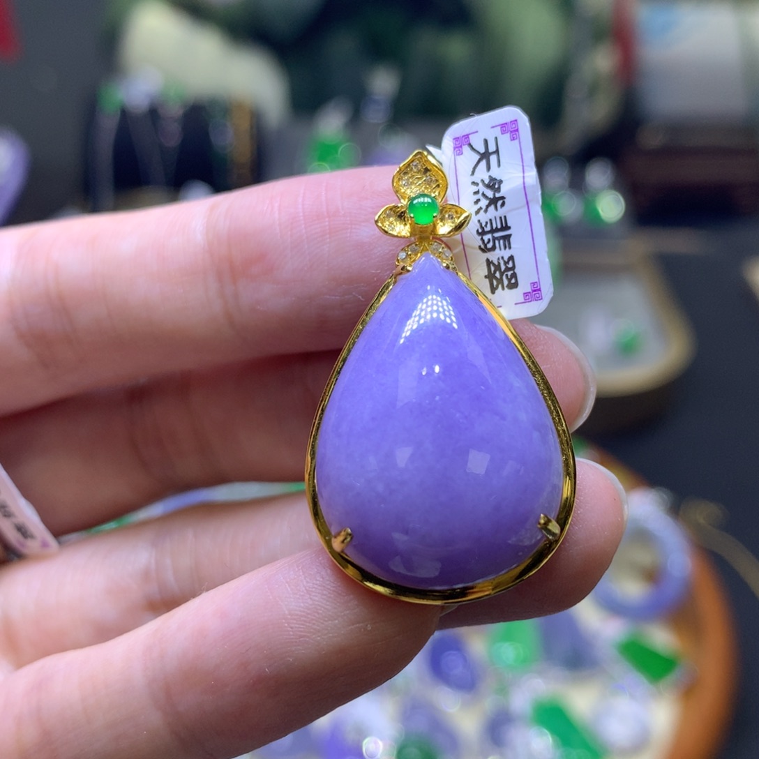 翡翠18K金镶嵌颈饰翡翠吊坠项链