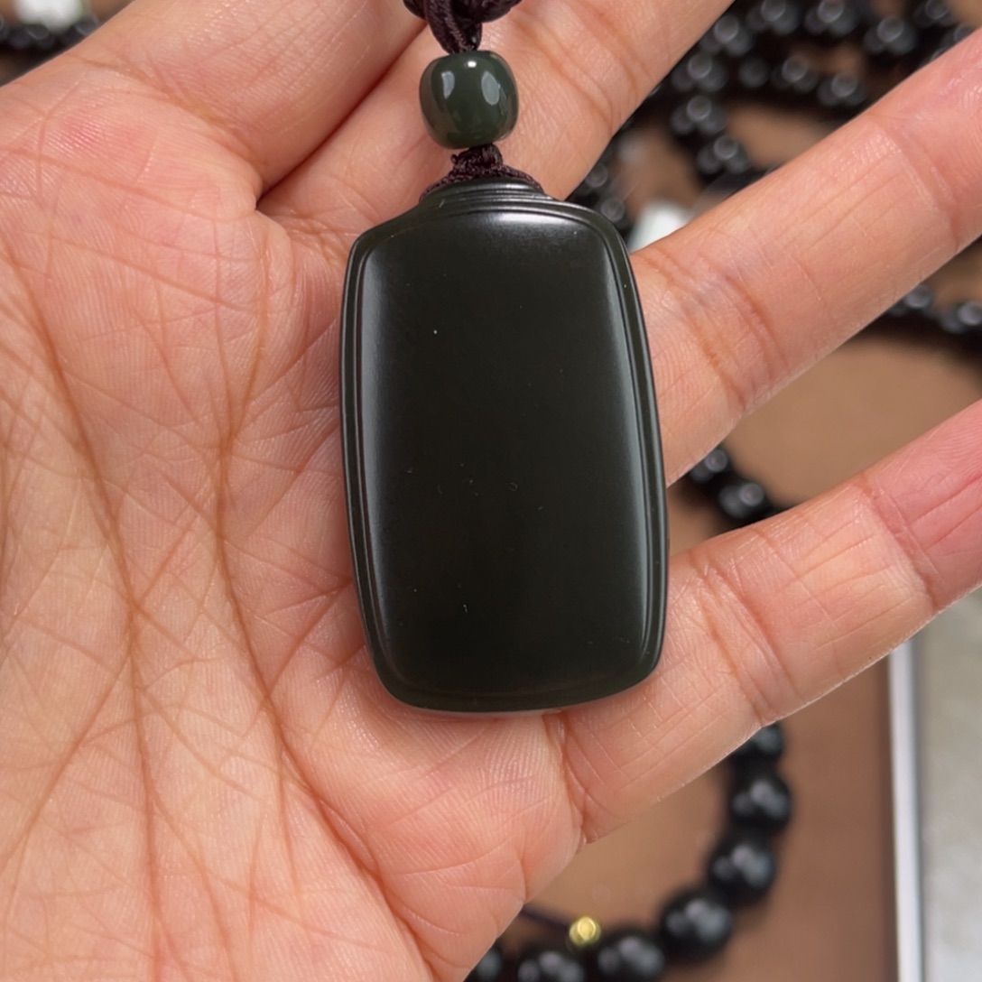 和田玉未镶嵌手串