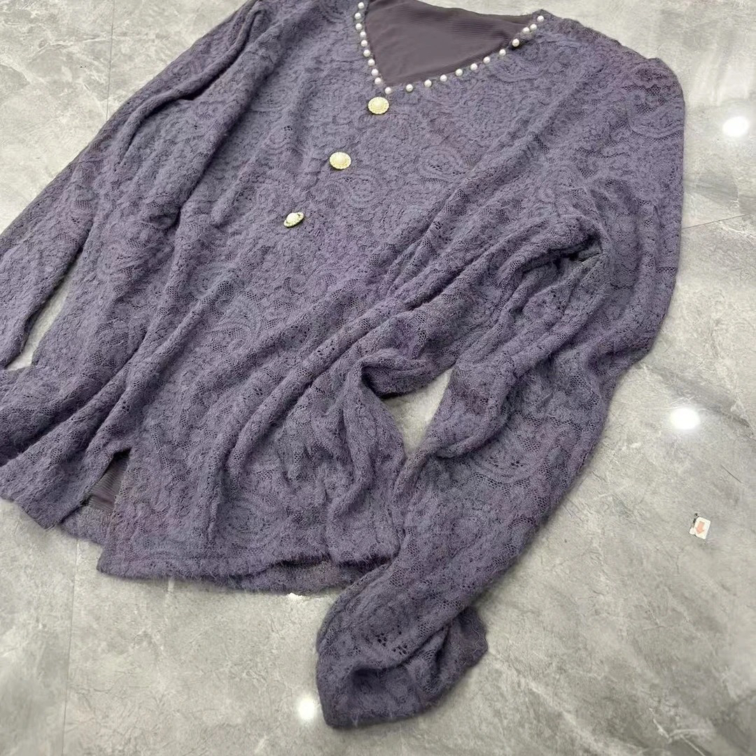 601款蕾丝打底衫