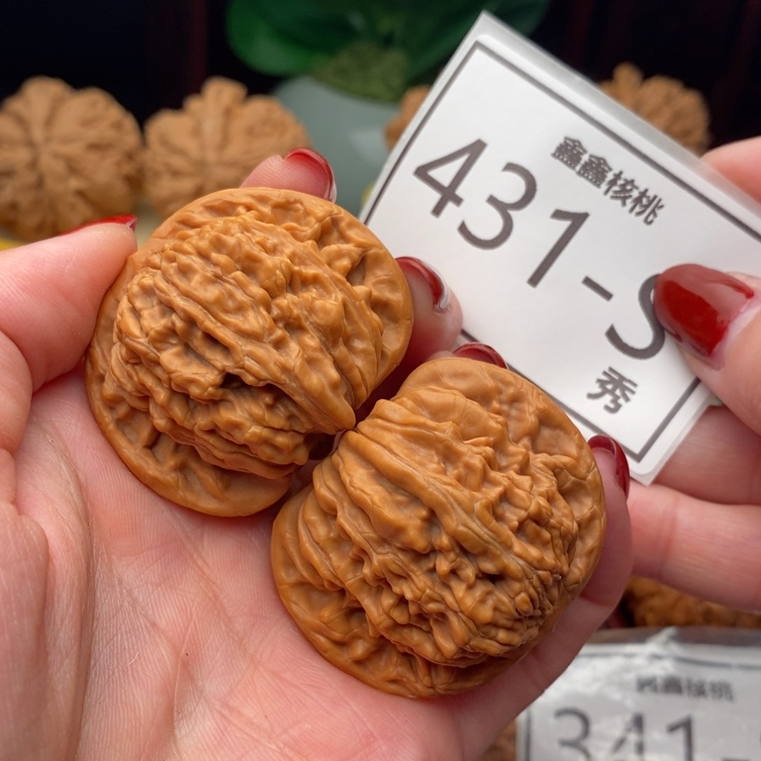 文玩核桃把件汉高楼42