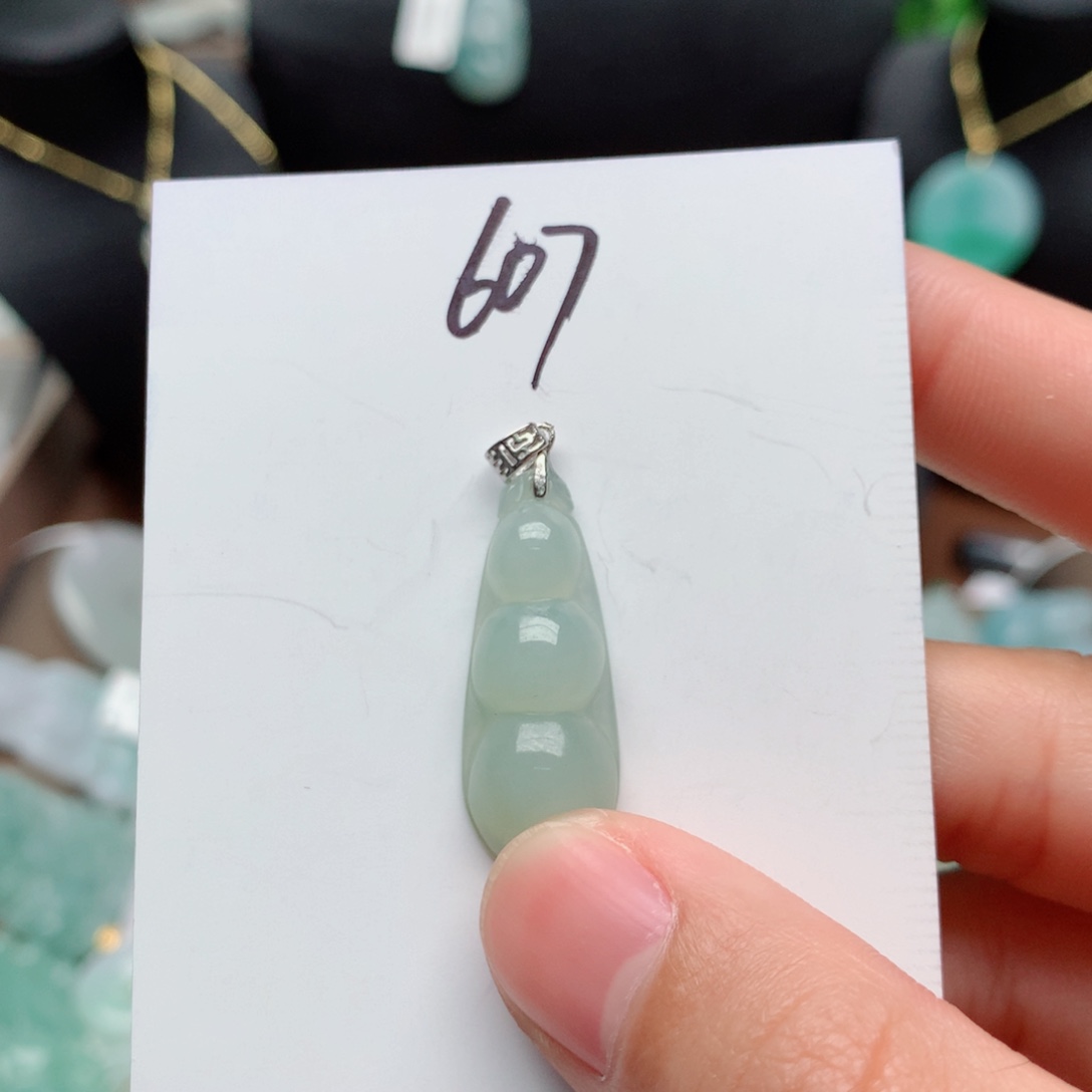翡翠颈饰银S925镶嵌吊坠