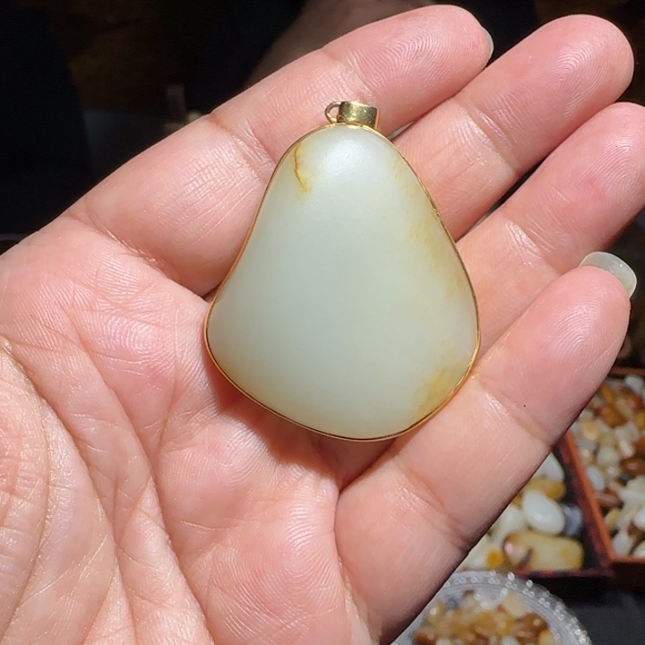 和田玉颈饰18K金镶嵌29.7克