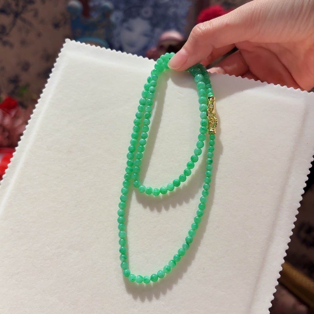 翡翠颈饰未镶嵌项链