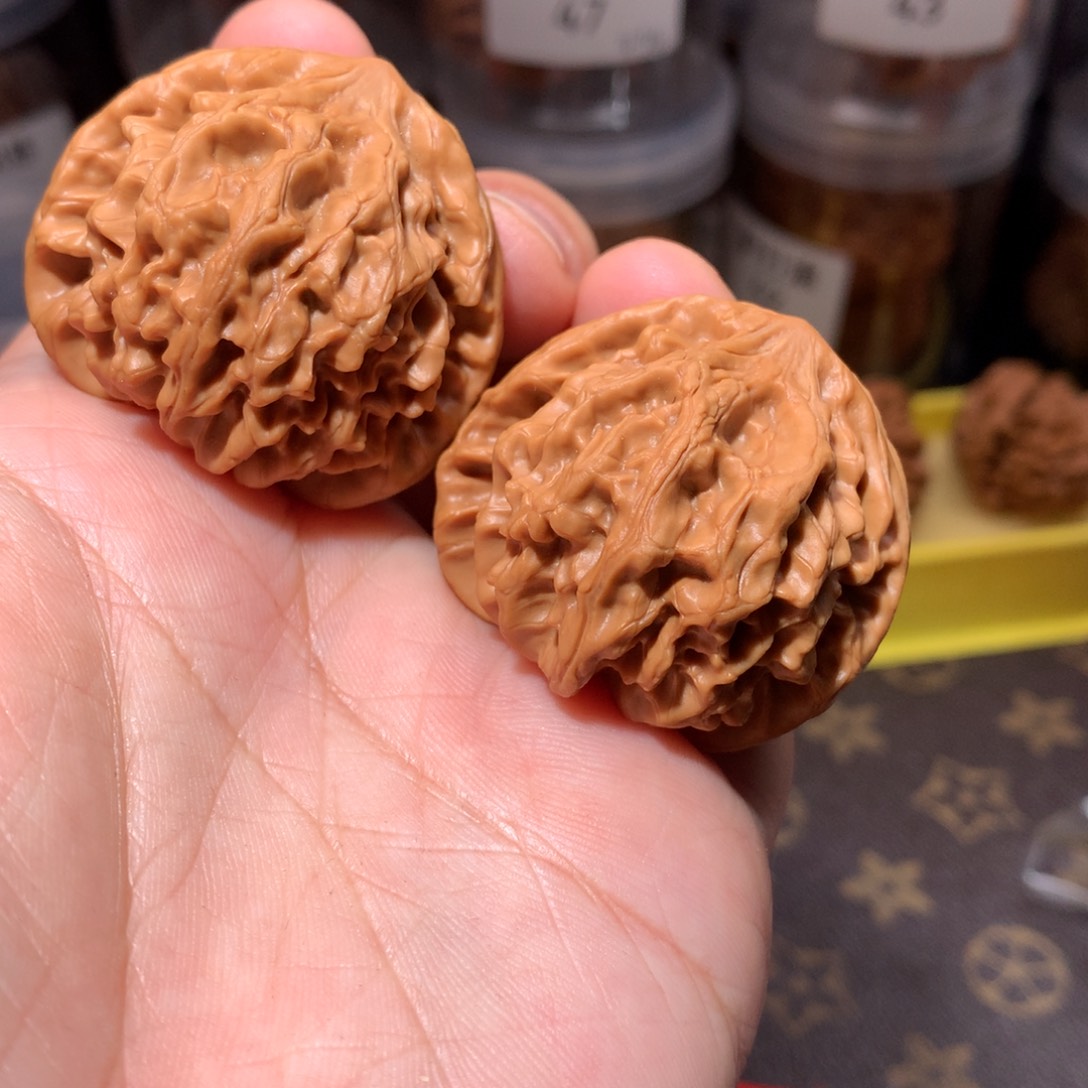 文玩核桃把件40凹底球体