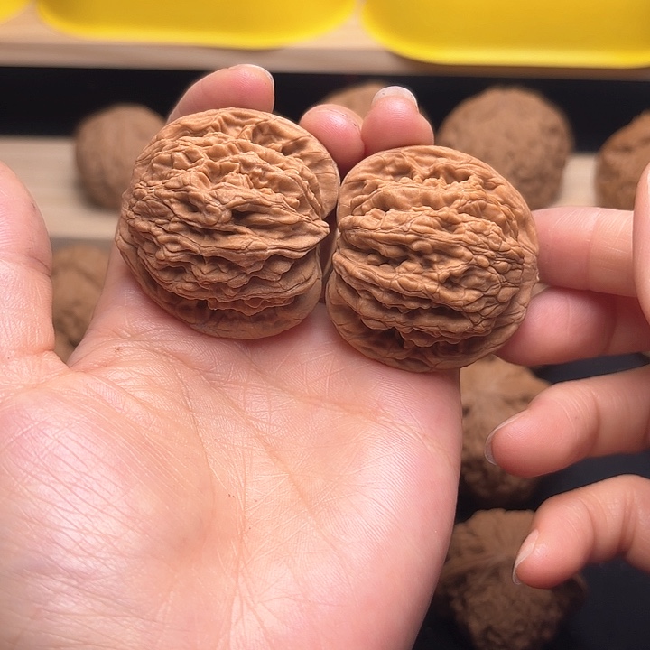 文玩核桃吊坠40虎头