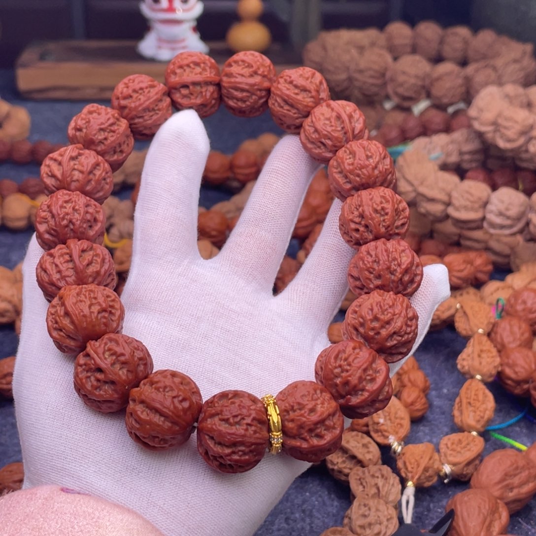 W***A文玩核桃手串秋子