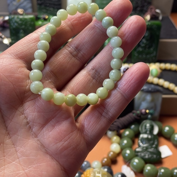 和田玉未镶嵌手串