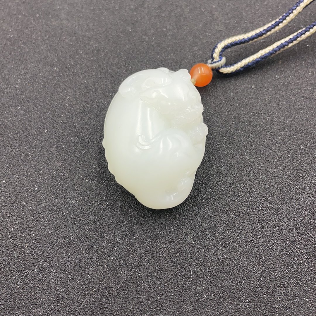 BY0116FWY808 和田玉貔貅挂件