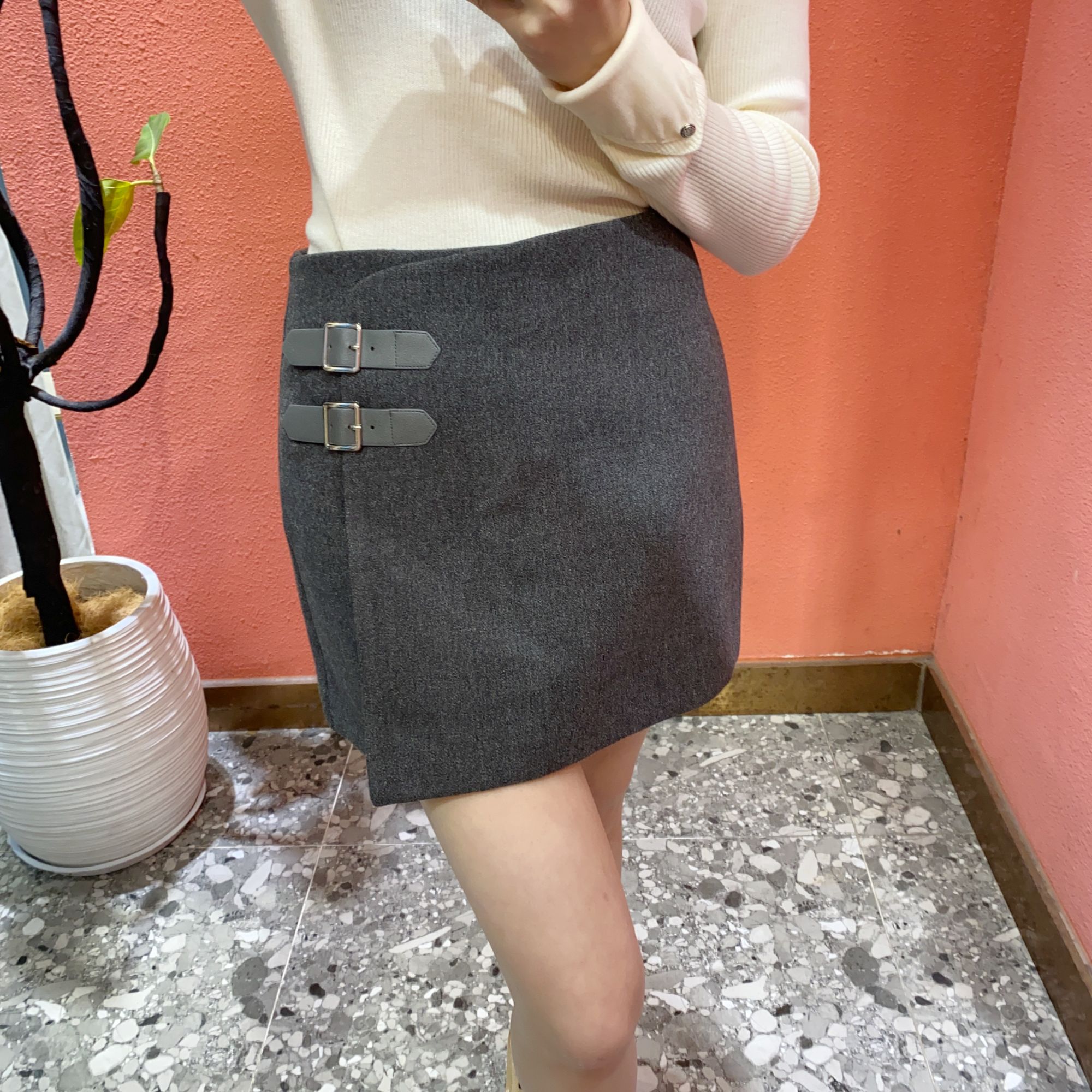 （默茗服装）设计感双扣毛呢半身裙