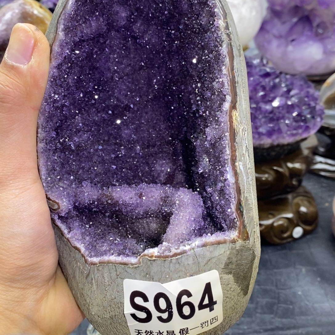 水晶大型摆件（非配饰）未镶嵌双洞双窝紫色满天星水晶洞