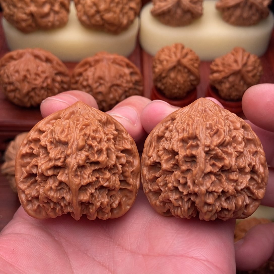 桃核把件大满天星44