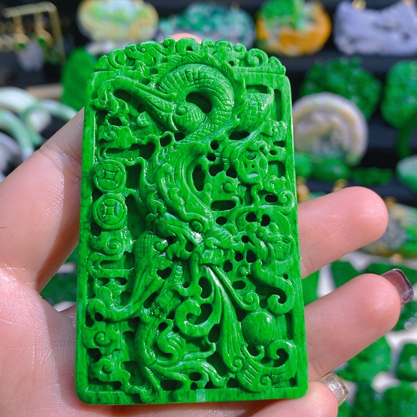 【闪购商品】翡翠颈饰未镶嵌龙凤牌