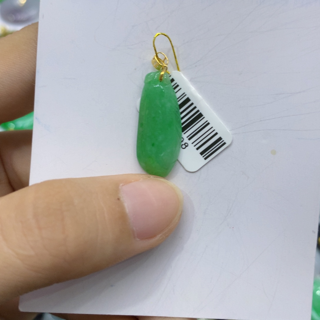 颈饰18K金镶嵌翡翠翡翠