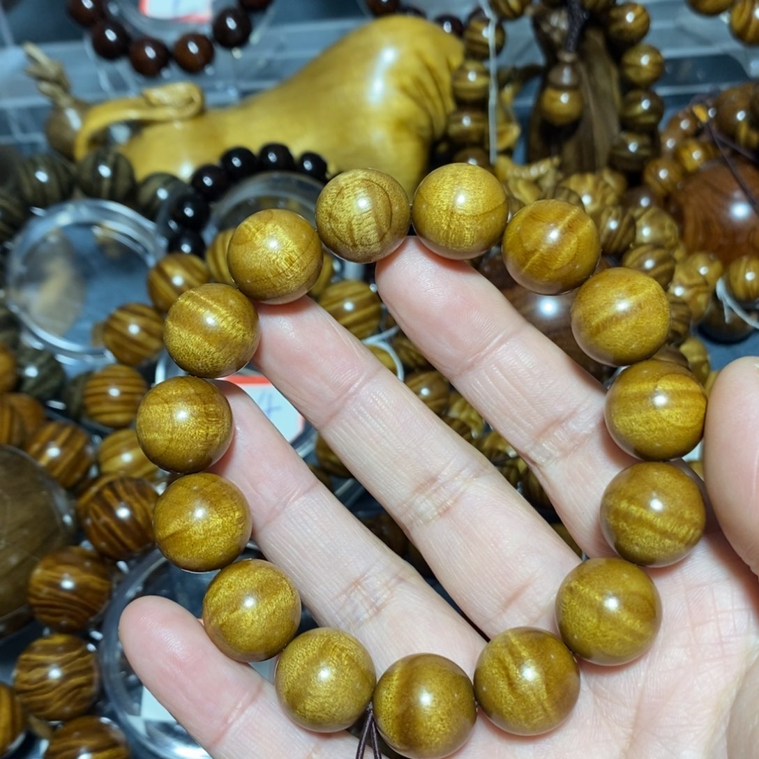 金丝楠木雕工艺品15