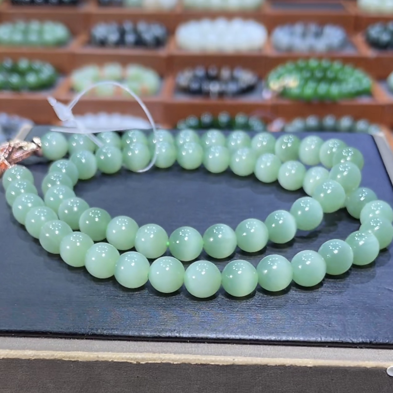 和田玉俄料碧玉粉青猫眼项链8mm