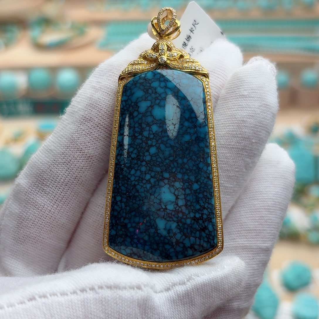 绿松石未镶嵌珠宝奇石