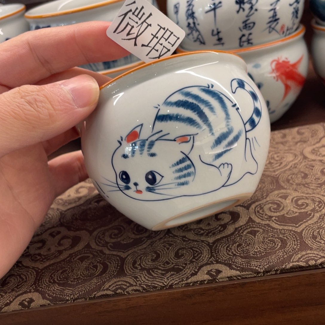 釉下手绘茶具微瑕