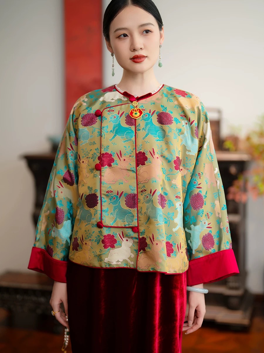 高端2025年唐装女士别致中国风宋锦玉兔印花本命新年战袍上衣外套