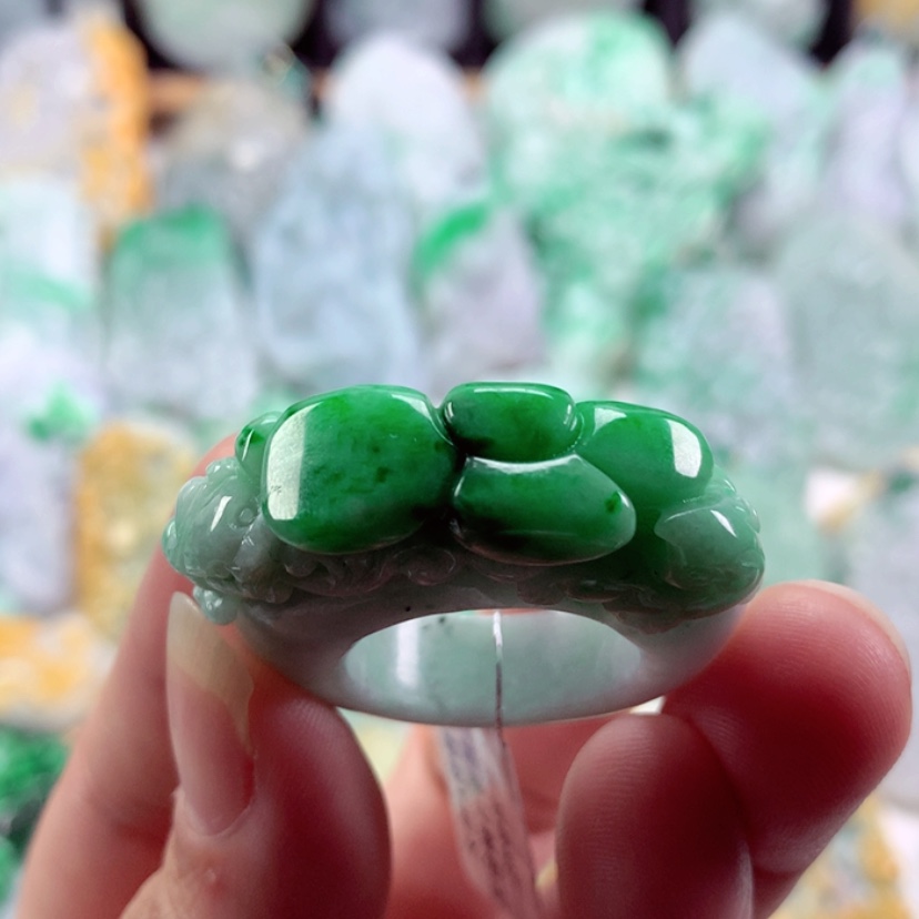 【闪购商品】翡翠吊坠(不含链)未镶嵌