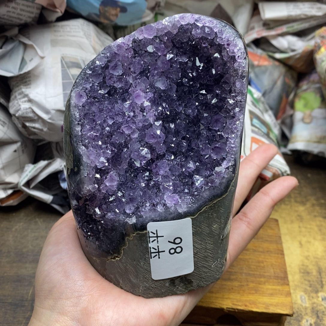 紫晶乌拉圭未镶嵌