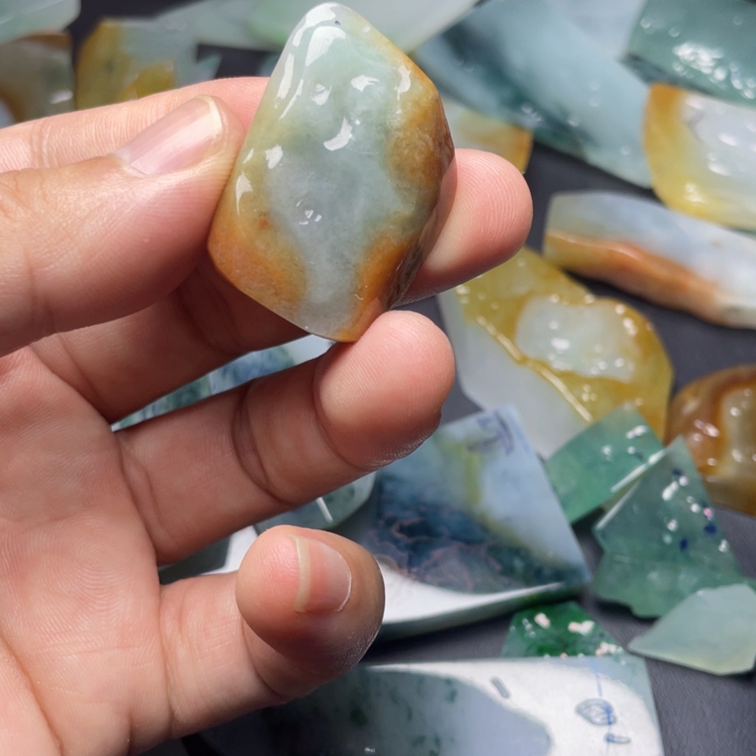 定制翡翠未镶嵌翡翠