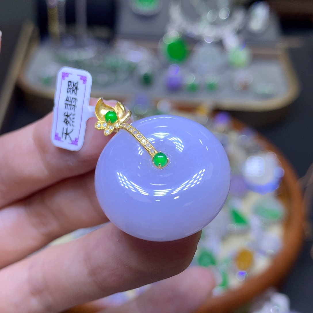 翡翠18K金镶嵌颈饰翡翠吊坠项链