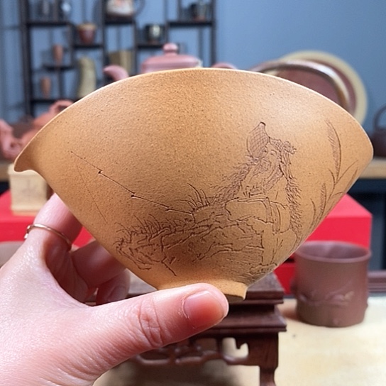 紫砂茶杯?****?黄金段泥公道