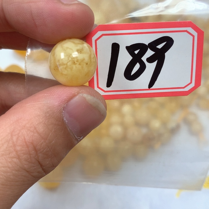 琥珀未镶嵌珠宝奇石瑕疵14.7