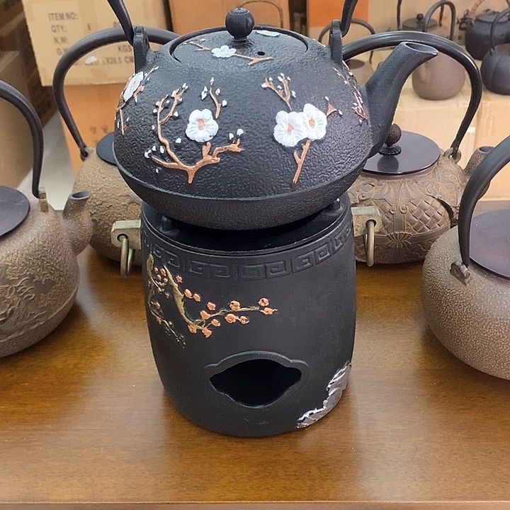 1喜鹊碳炉+喜鹊铁壶1200毫升一套