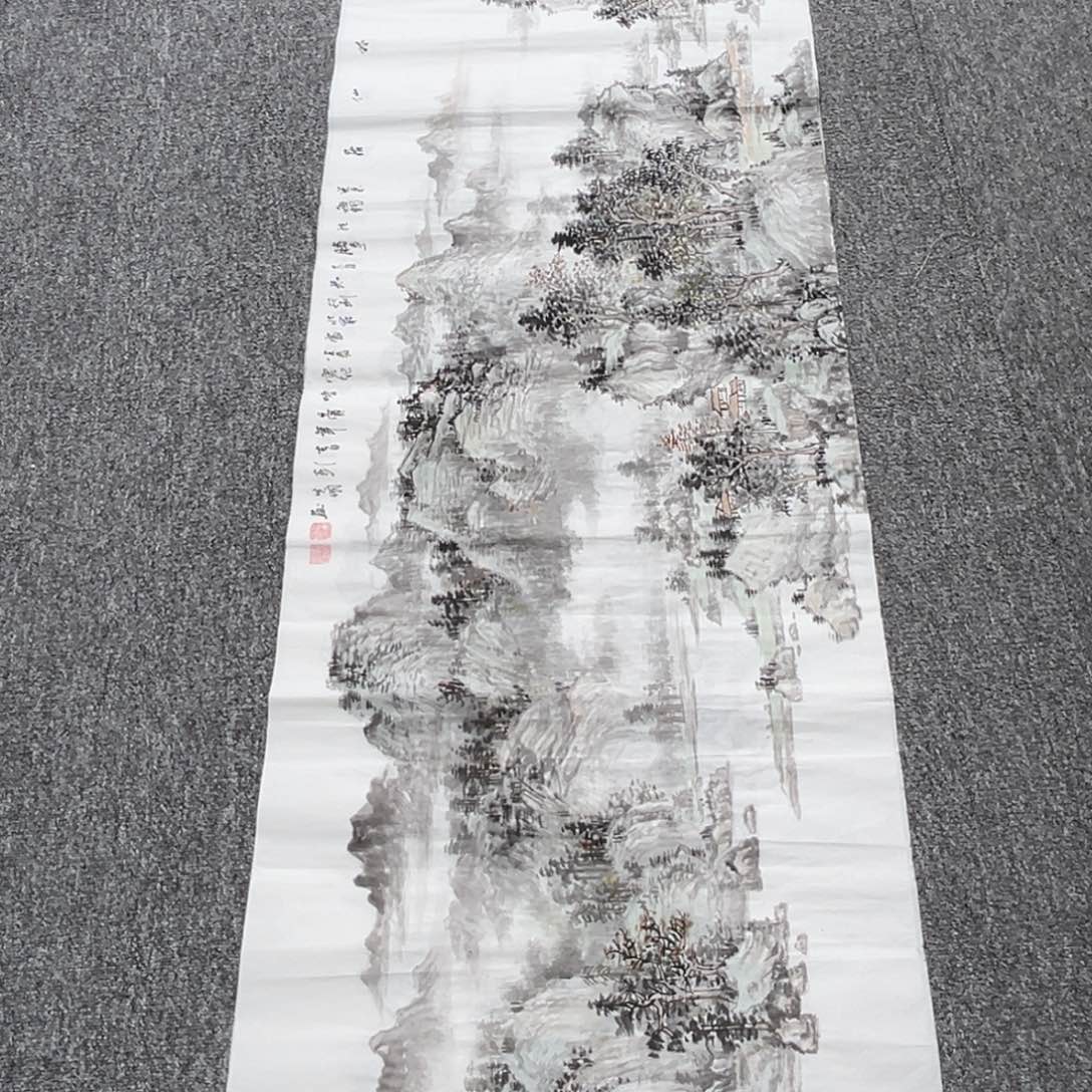 国画卖字画的小男孩
