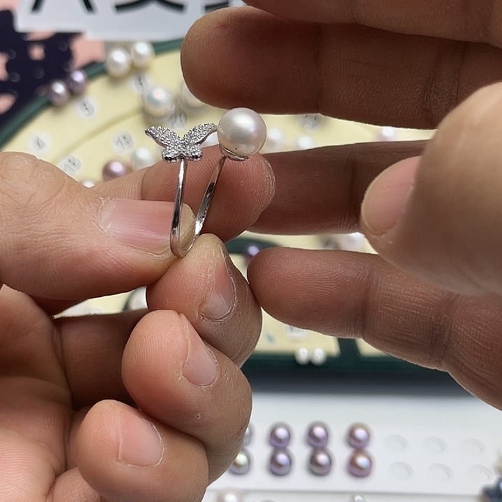 刘***琳银S925镶嵌耳饰淡水珍珠