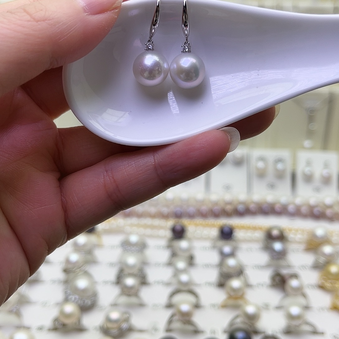 淡水珍珠银S925镶嵌耳饰