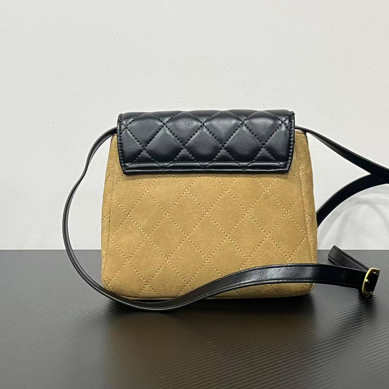 手工真皮包-5025B-双拼皮翻盖-香-驼色