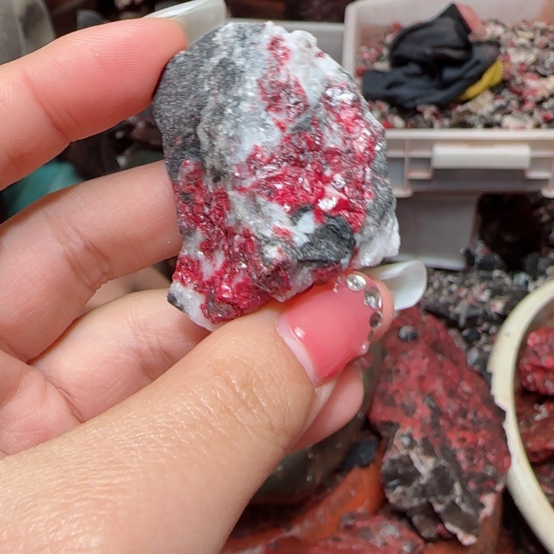 天然辰砂朱砂毛石头3