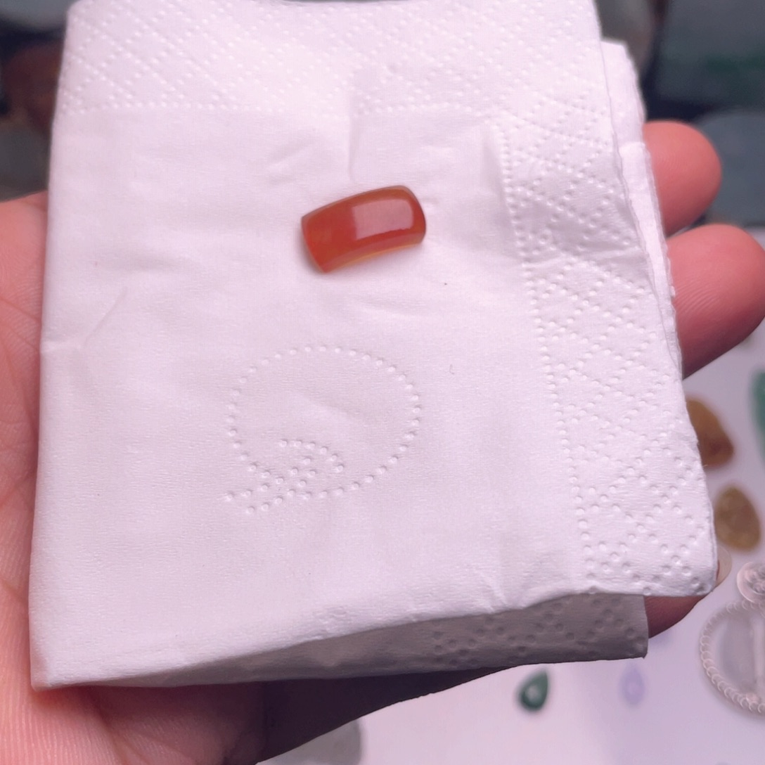 未镶嵌定制翡翠冰红翡马鞍戒