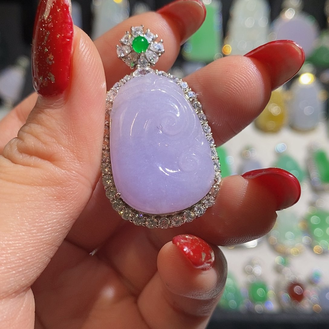 翡翠颈饰银S925镶嵌天然翡翠