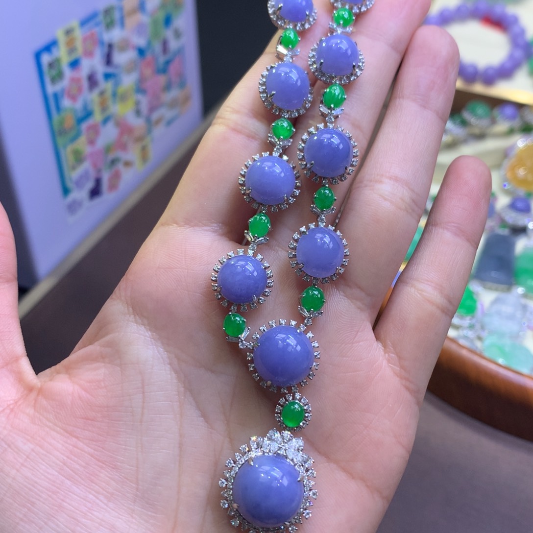 翡翠18K金镶嵌颈饰翡翠