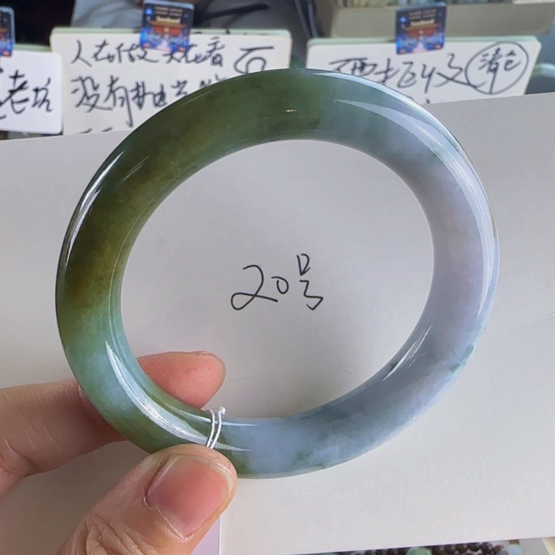 翡翠手镯未镶嵌老坑56圈