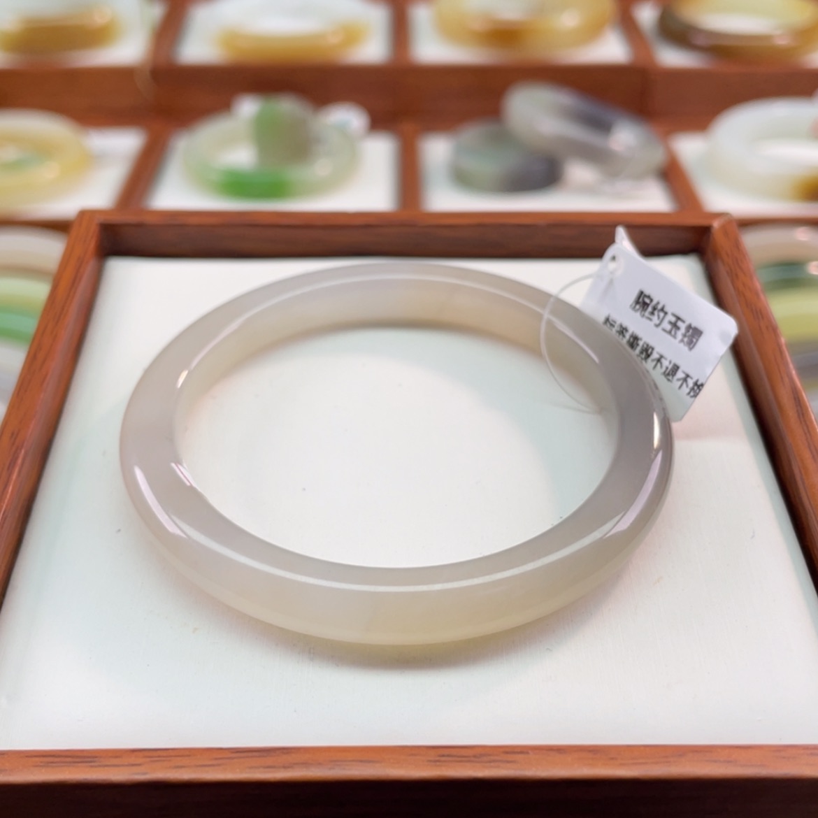 【闪购商品】和田玉手镯未镶嵌