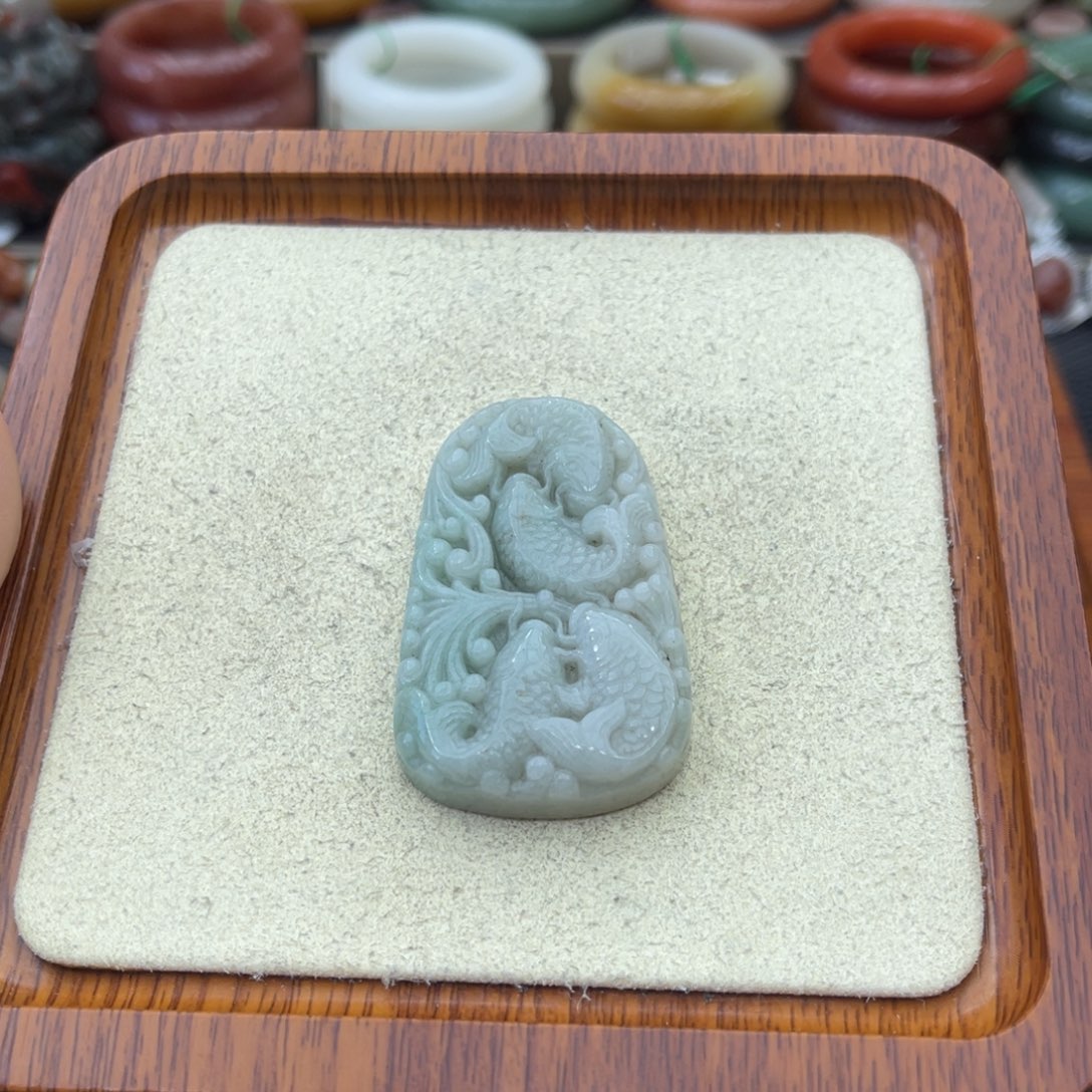 石英岩玉未镶嵌手镯